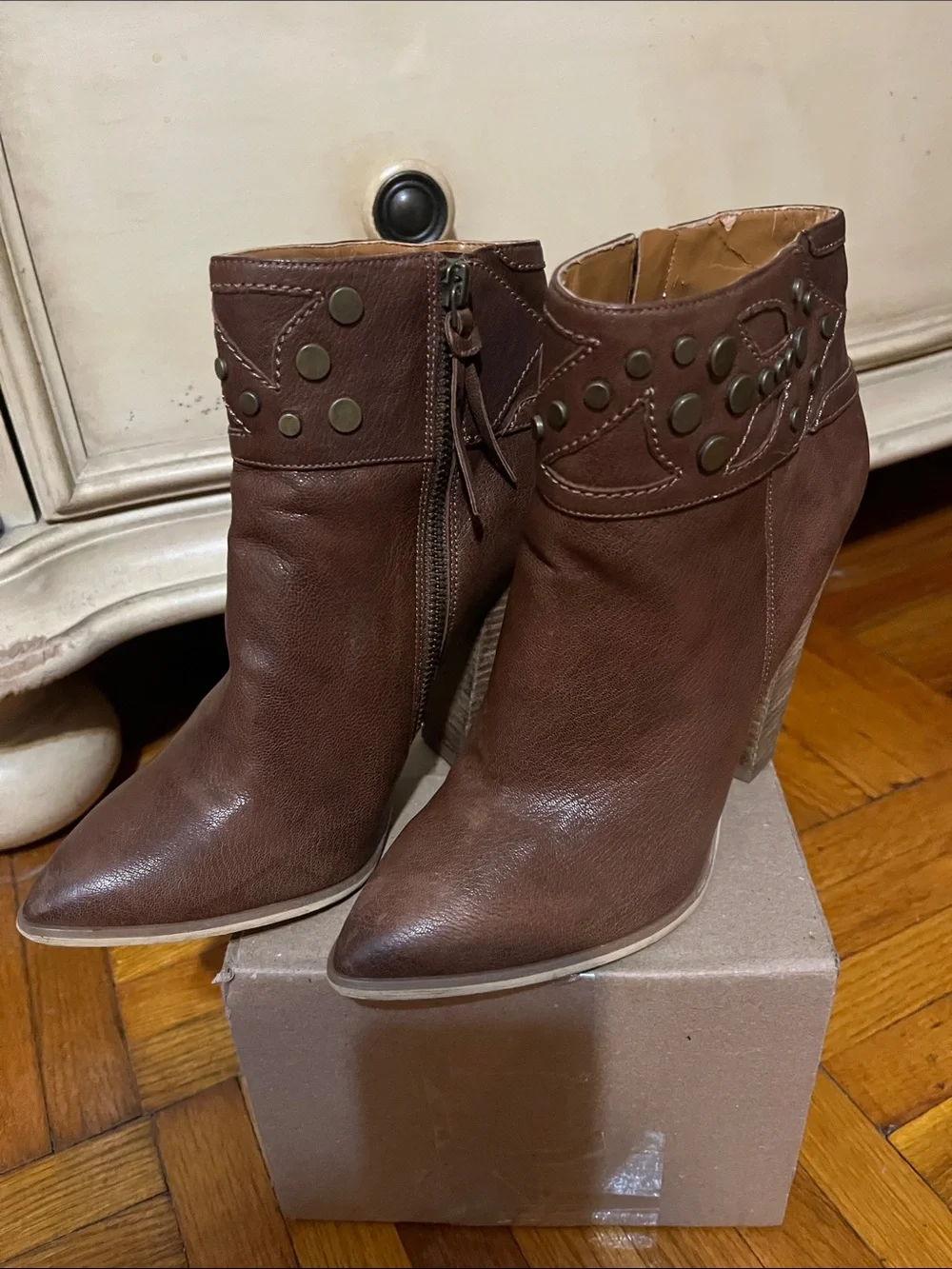 Nine West Vintage America mild wear